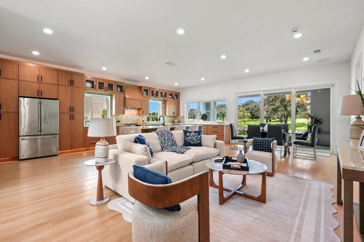 612 MAHOGANY RUN — photo 8