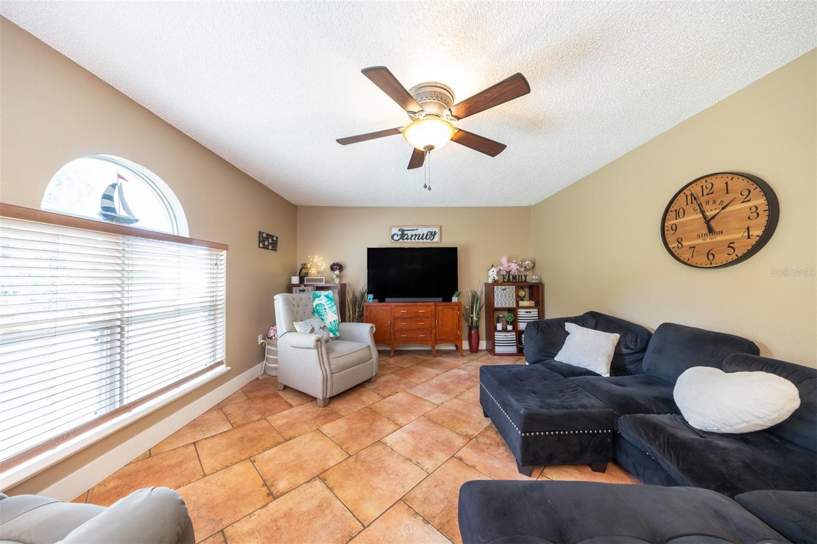 17 PINELL LN — photo 11