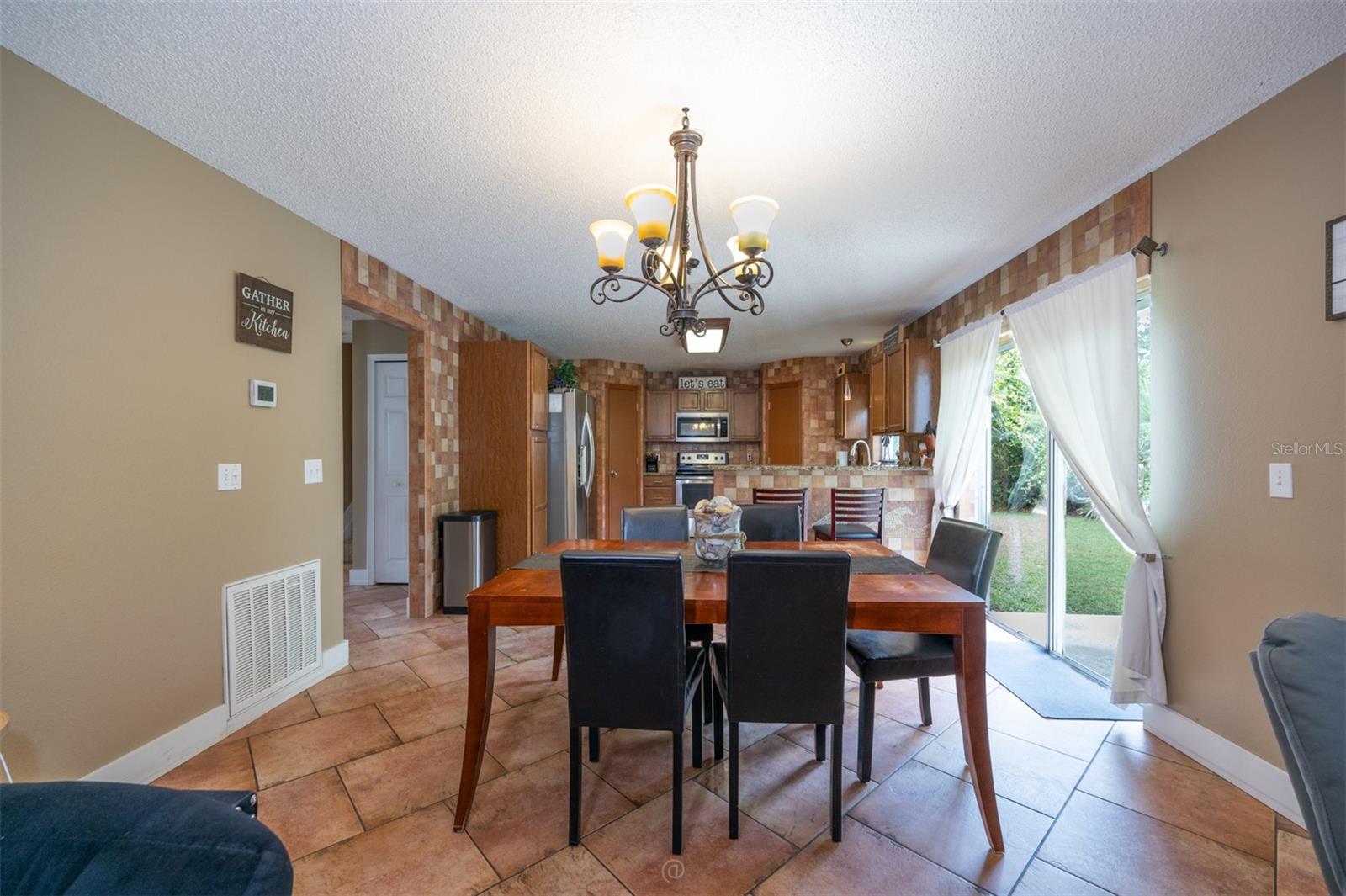 17 PINELL LN — photo 12