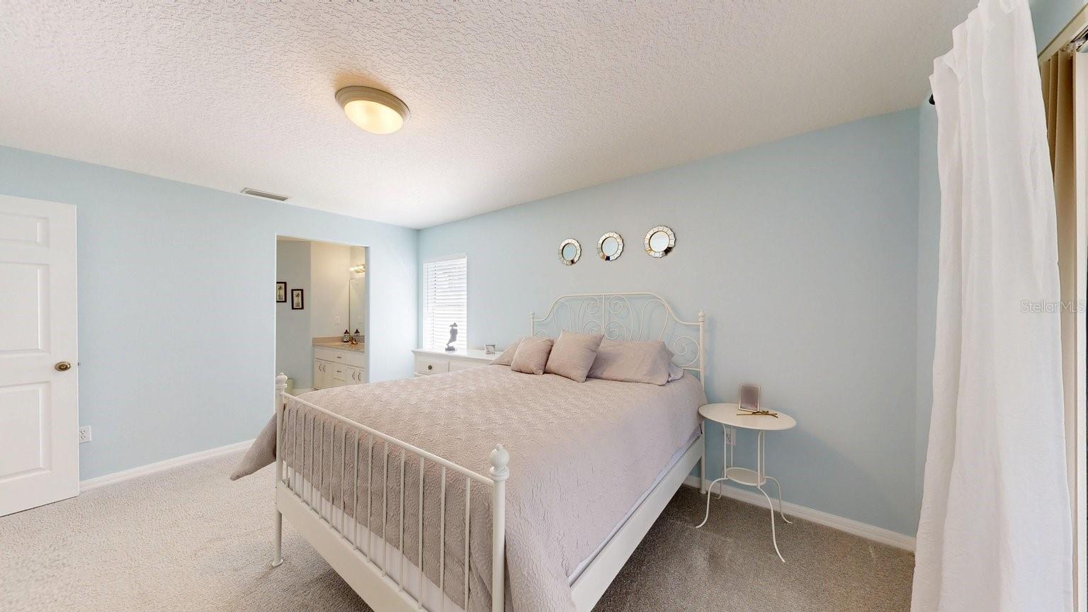 46 PRESIDENT LN — photo 8