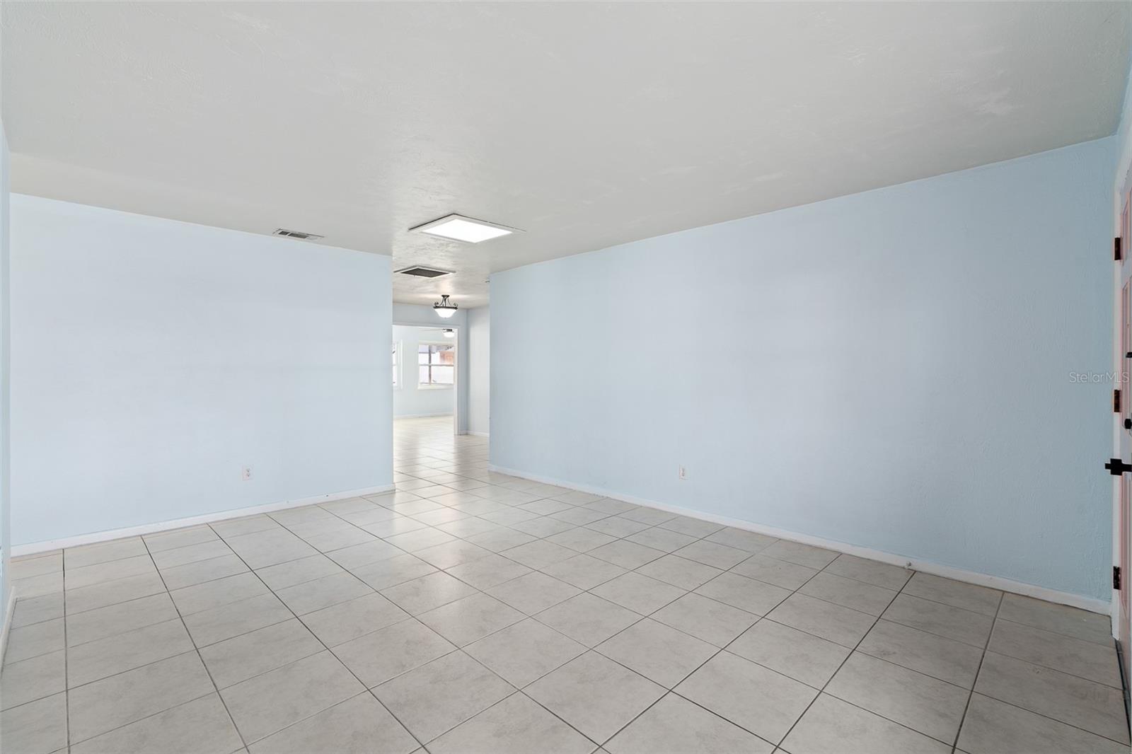 6 CONCORD DR — photo 8