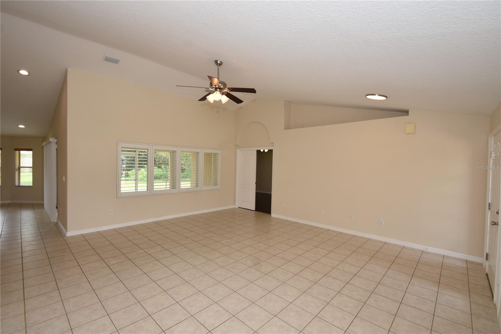 11 ZENITH CT — photo 4
