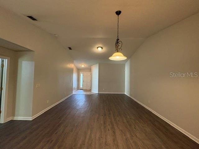 60 PLAIN VIEW DR #B — photo 4