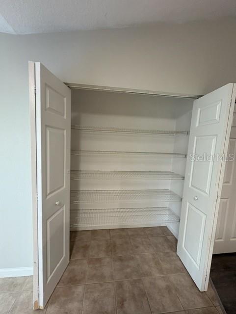 60 PLAIN VIEW DR #B — photo 6