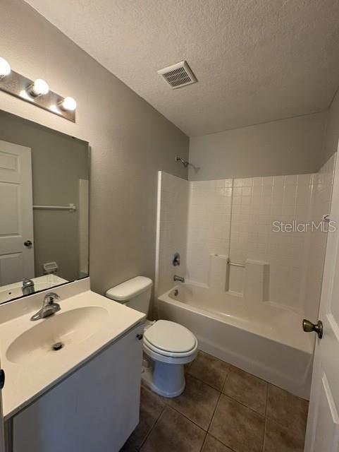 60 PLAIN VIEW DR #B — photo 9