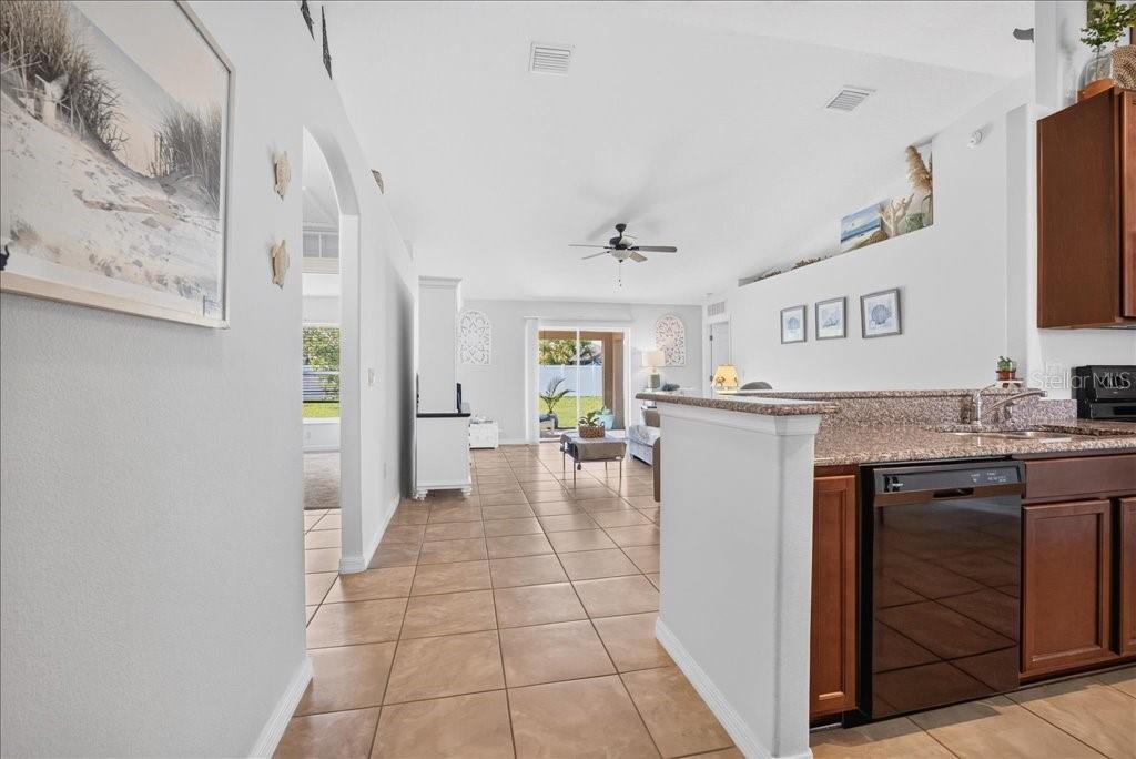 49 FORSYTHE LN — photo 10