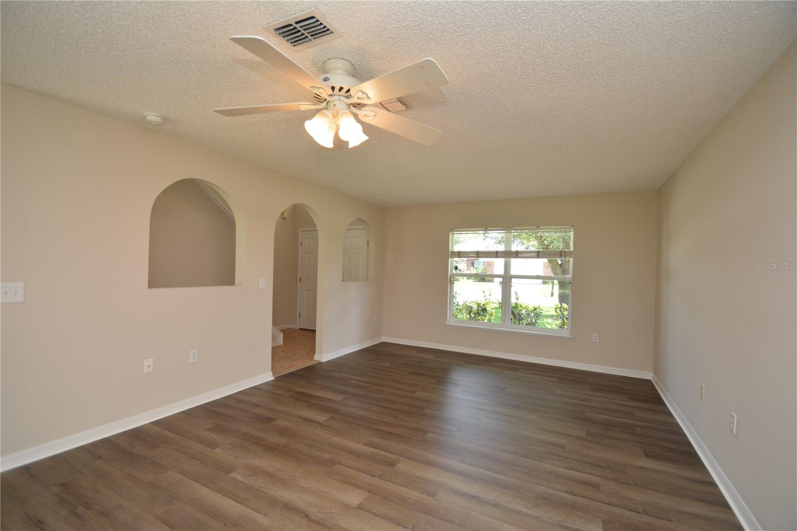 47 BUTTERMILL DR — photo 3
