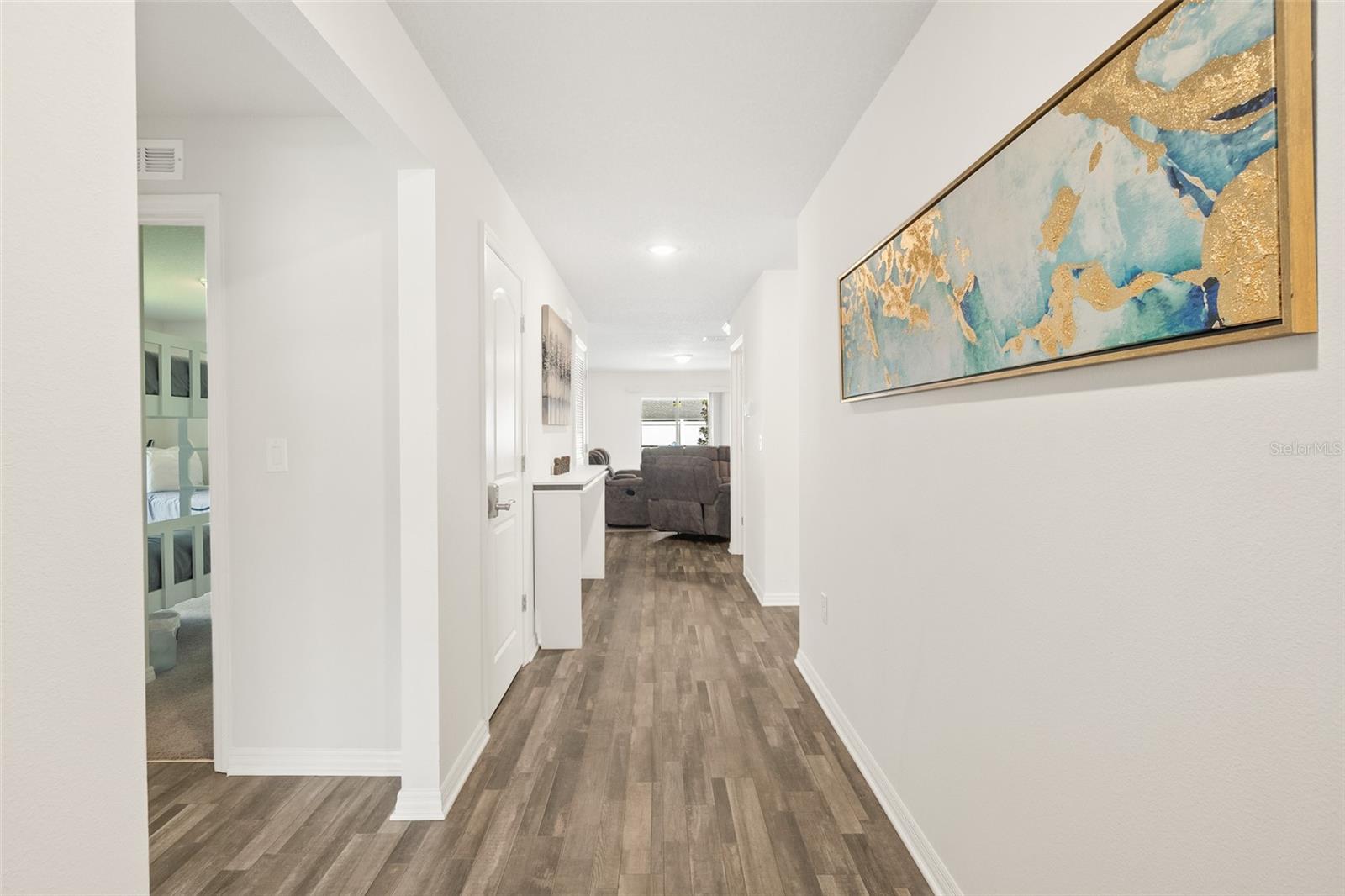 10 LLADD CT — photo 9