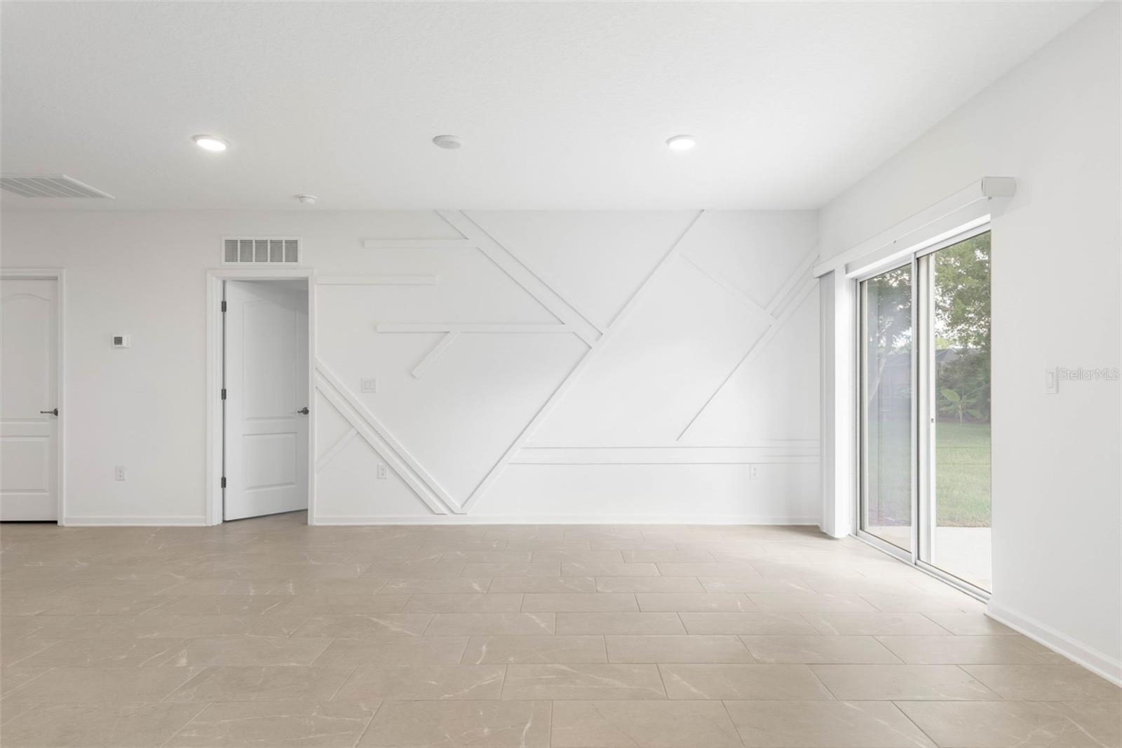 24 BEACON MILL LN — photo 8