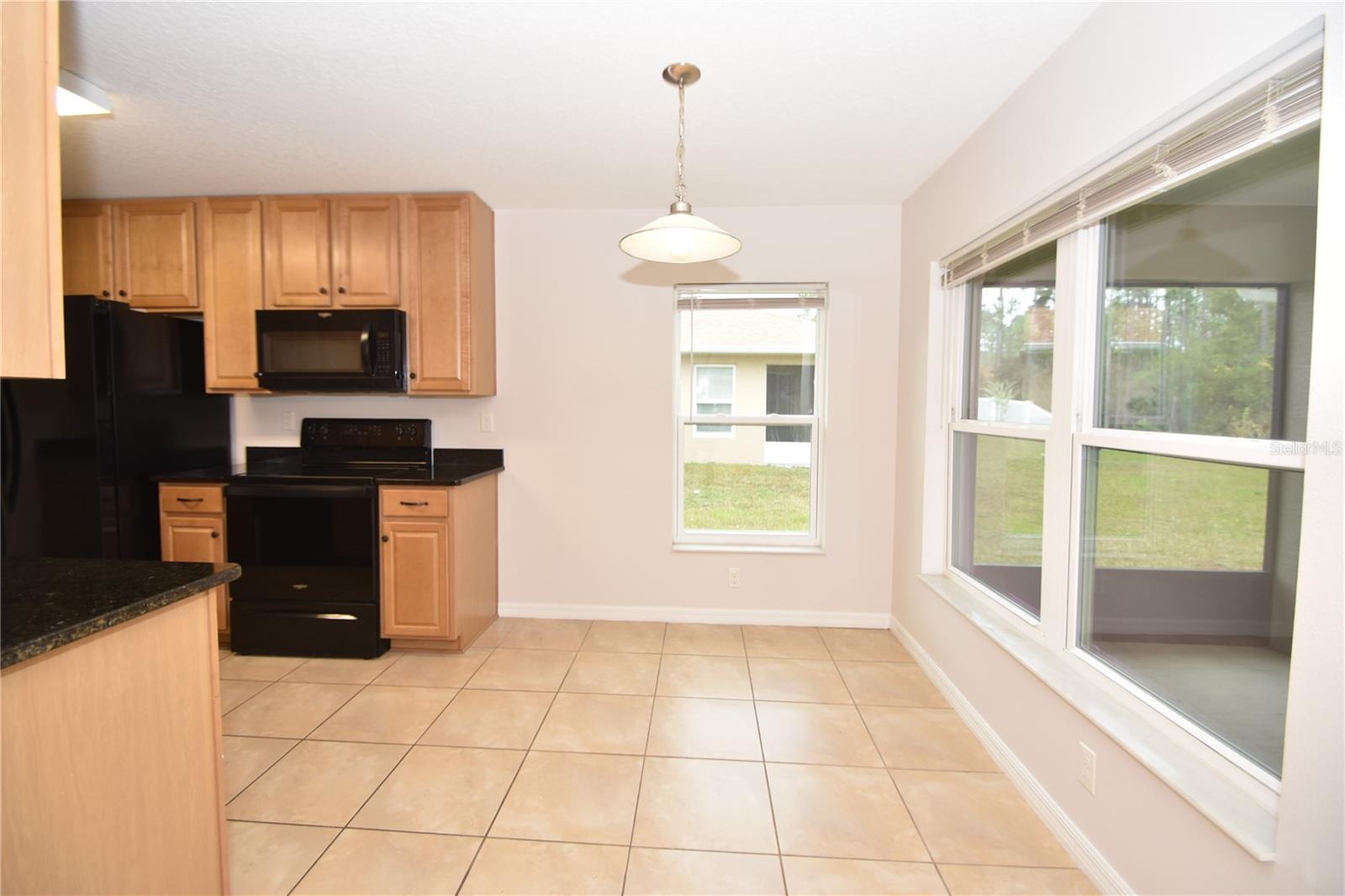 34 RENSHAW DR — photo 12