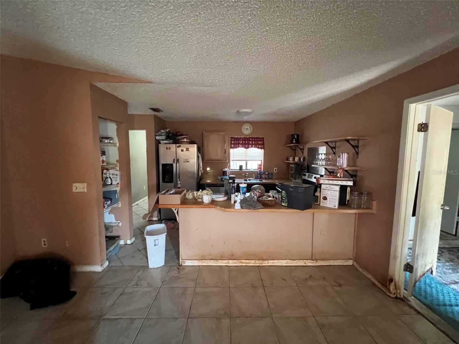 32 BRONSON LN — photo 4