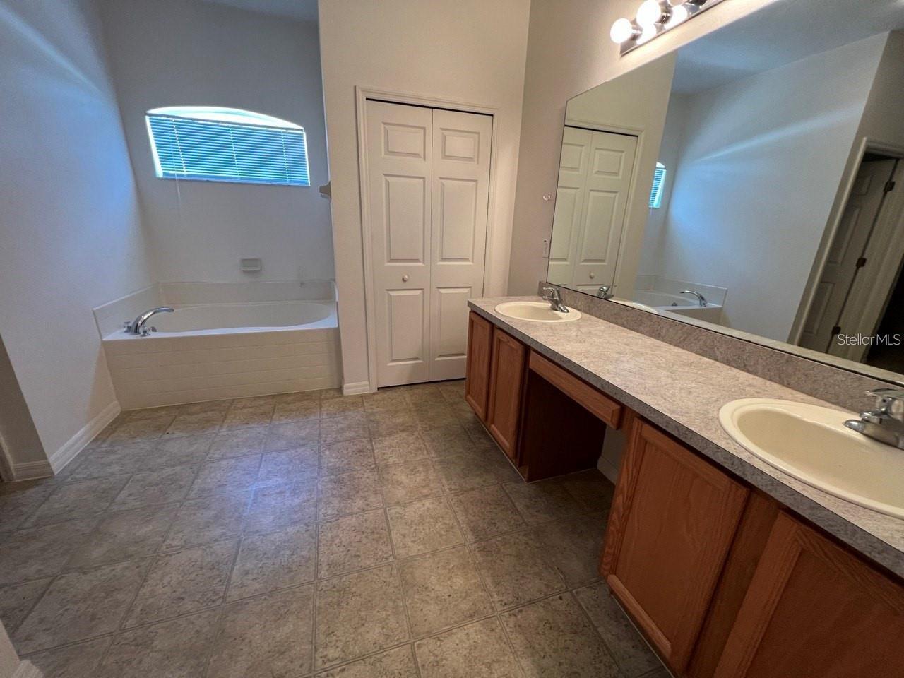 134 RYBERRY DR — photo 4