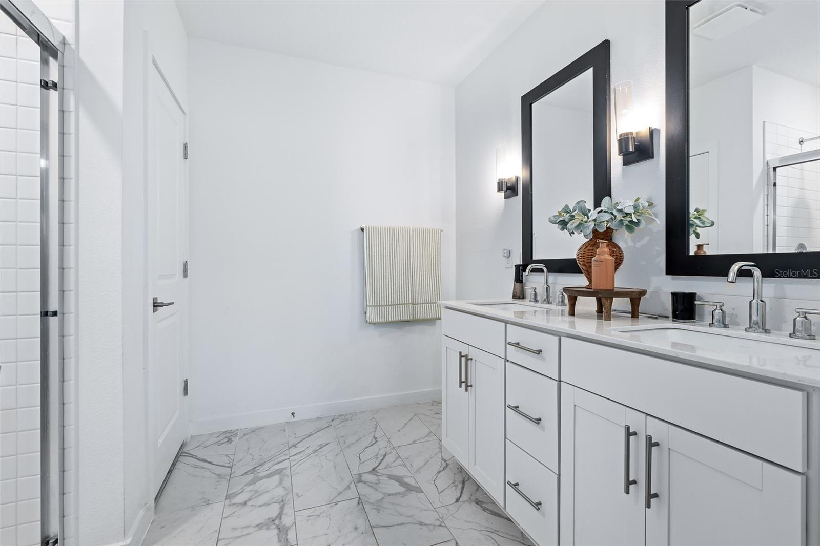 17 BIRCHWOOD PL — photo 5
