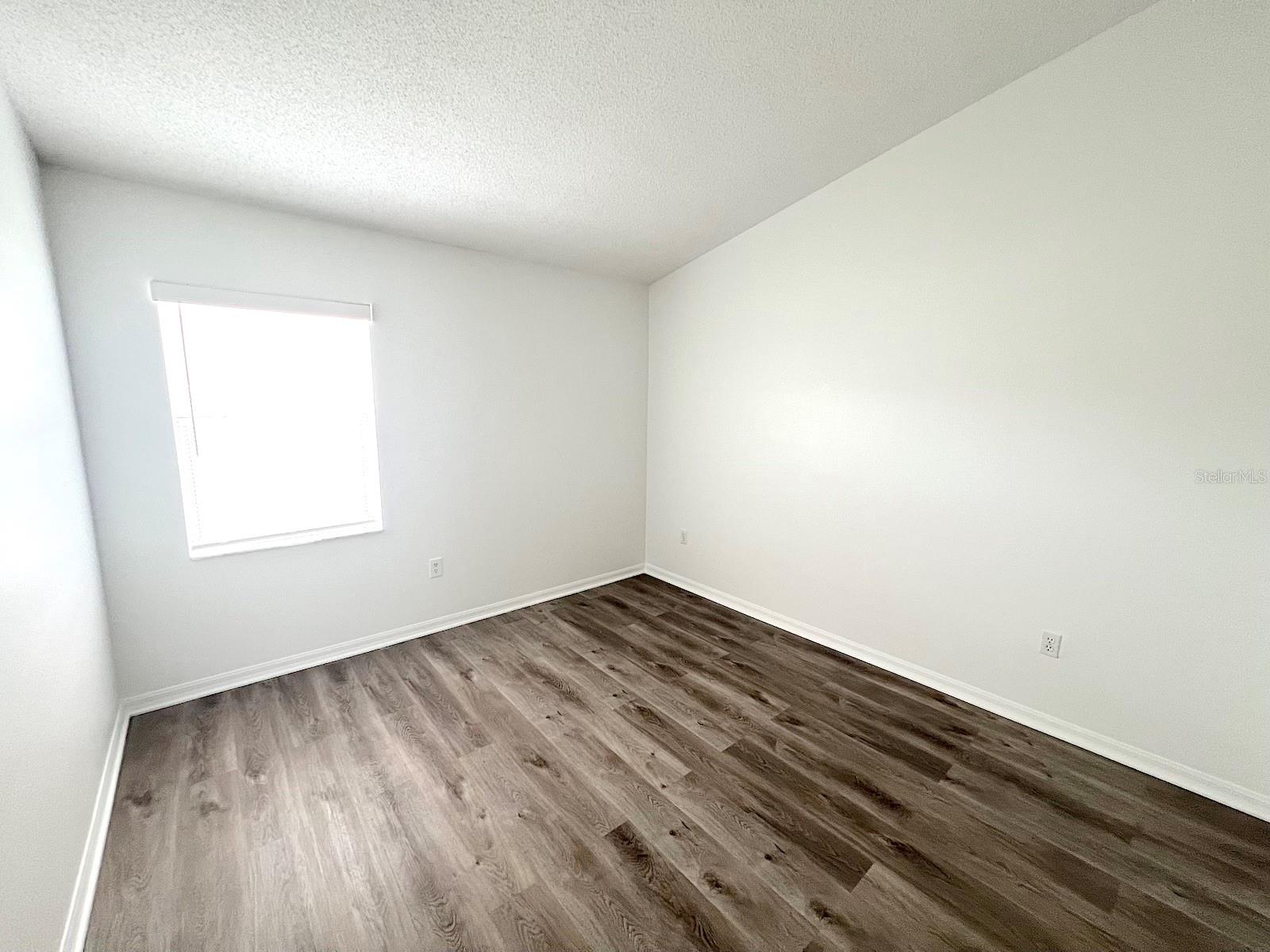 113 EASTWOOD DR — photo 12