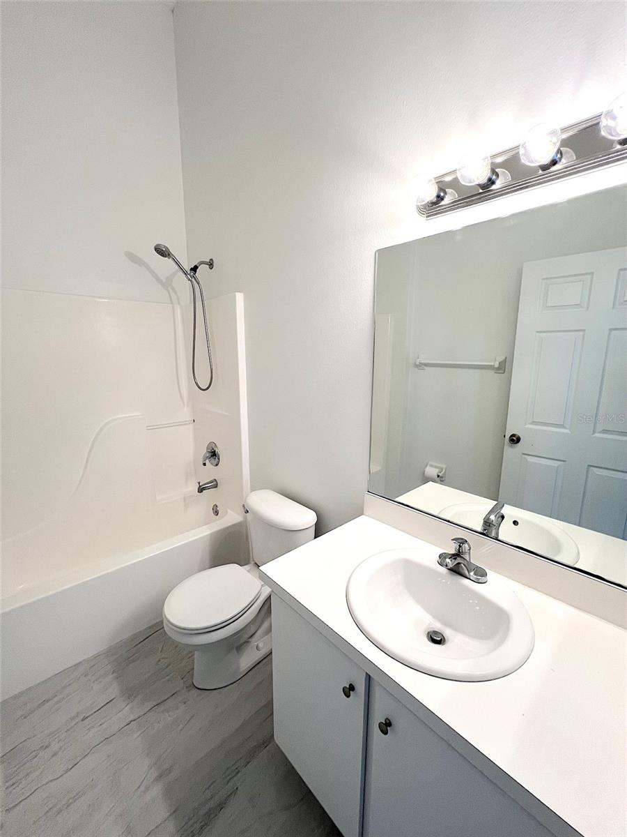 113 EASTWOOD DR — photo 10