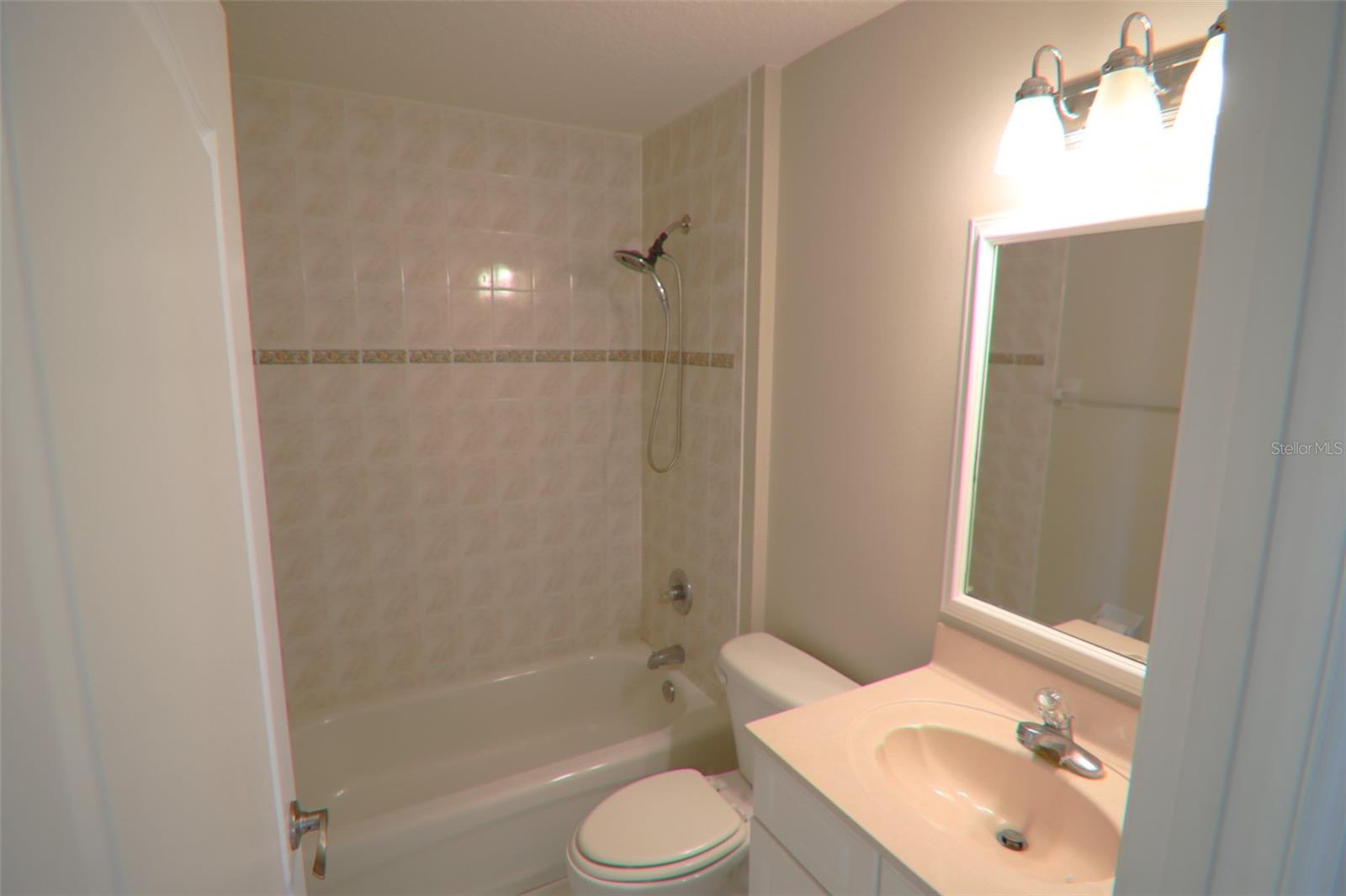 13 BUTTONWOOD LN #A — photo 7