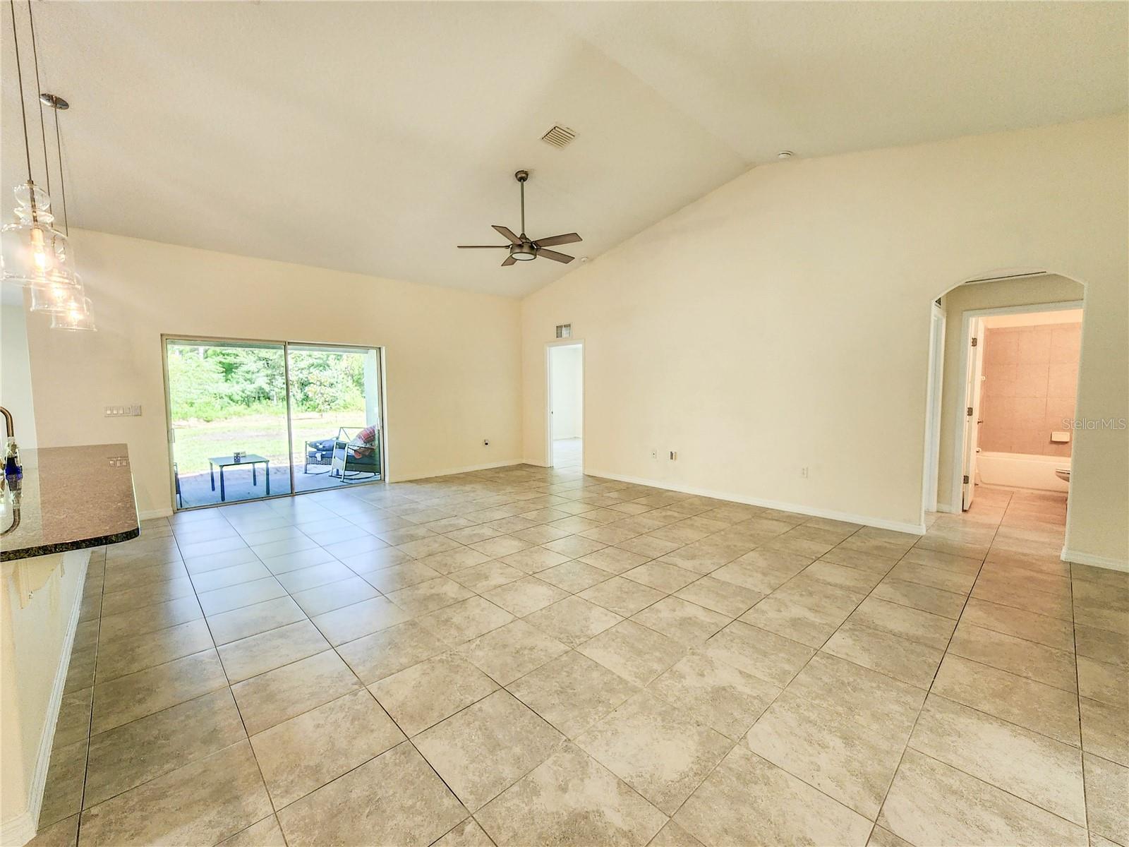 100 BOULDER ROCK DR — photo 10