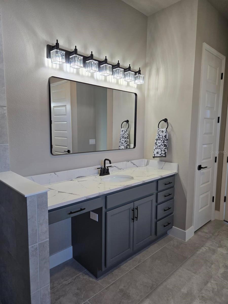 19 DEL PALMA DR — photo 10