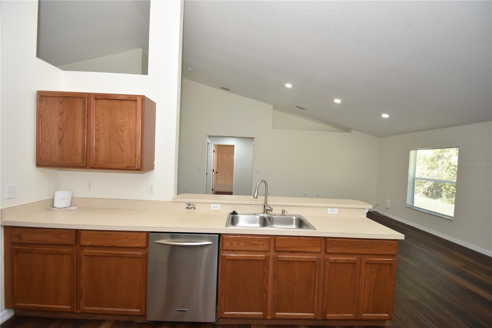 33 PRATTWOOD LN — photo 12
