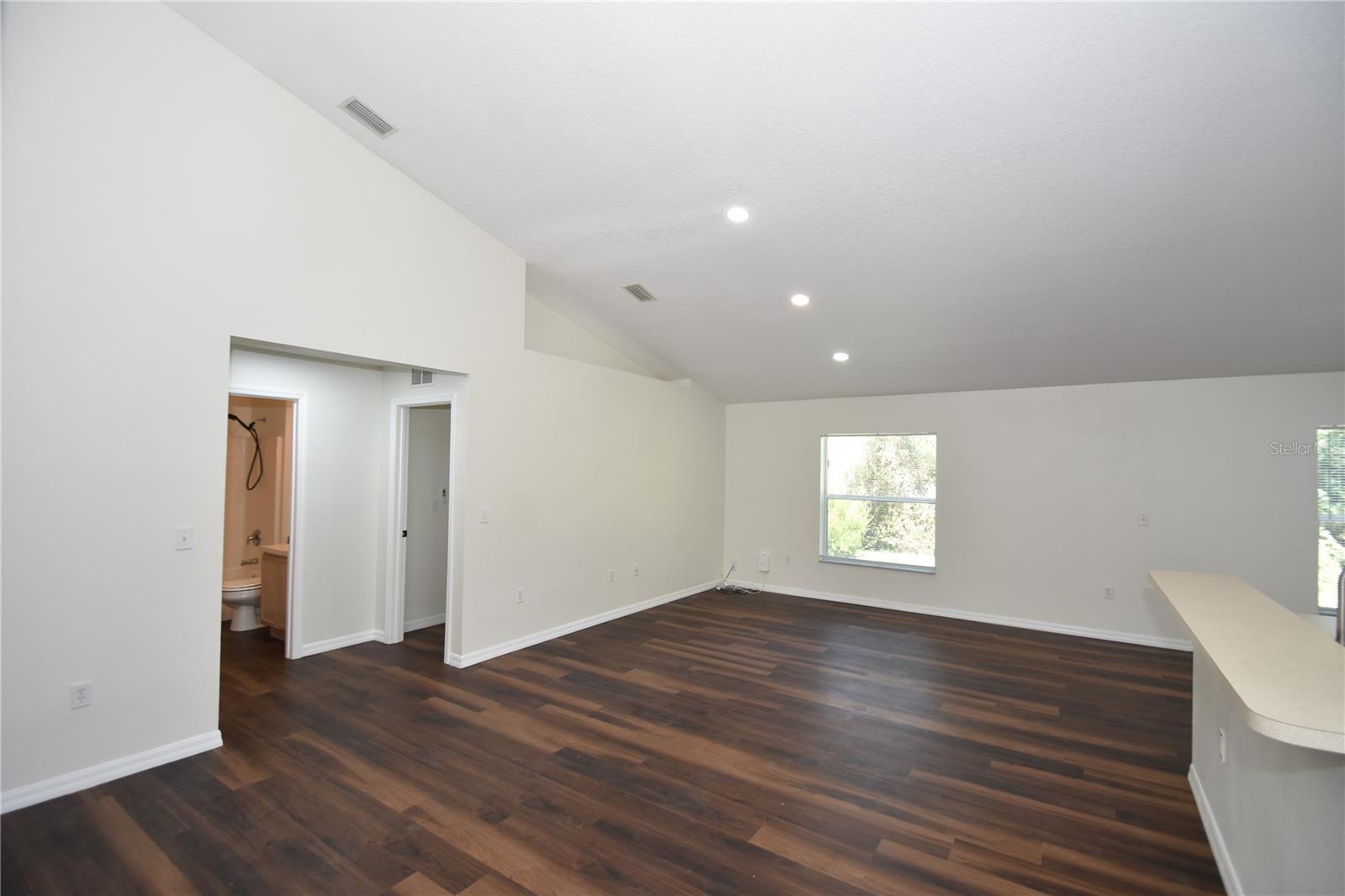 33 PRATTWOOD LN — photo 7