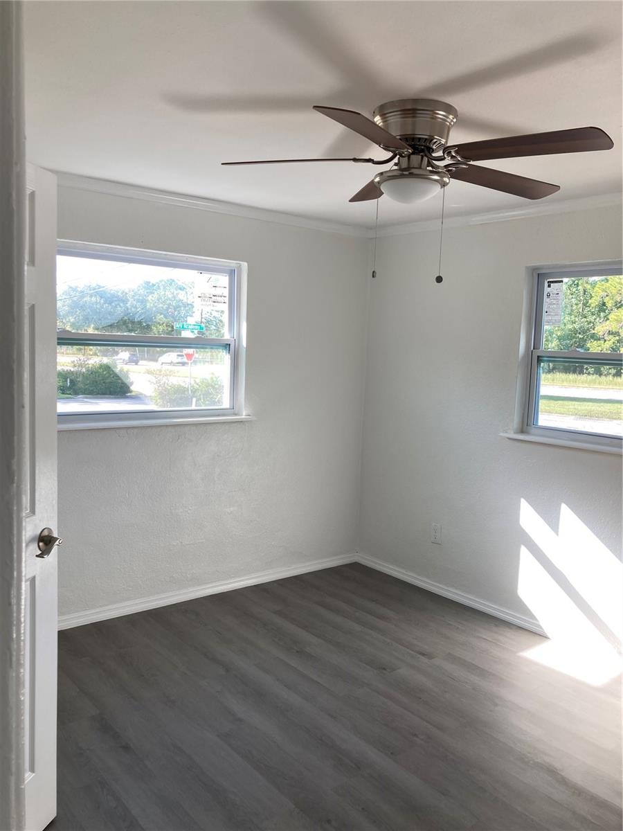 5221 N RONALD REAGAN BLVD — photo 9