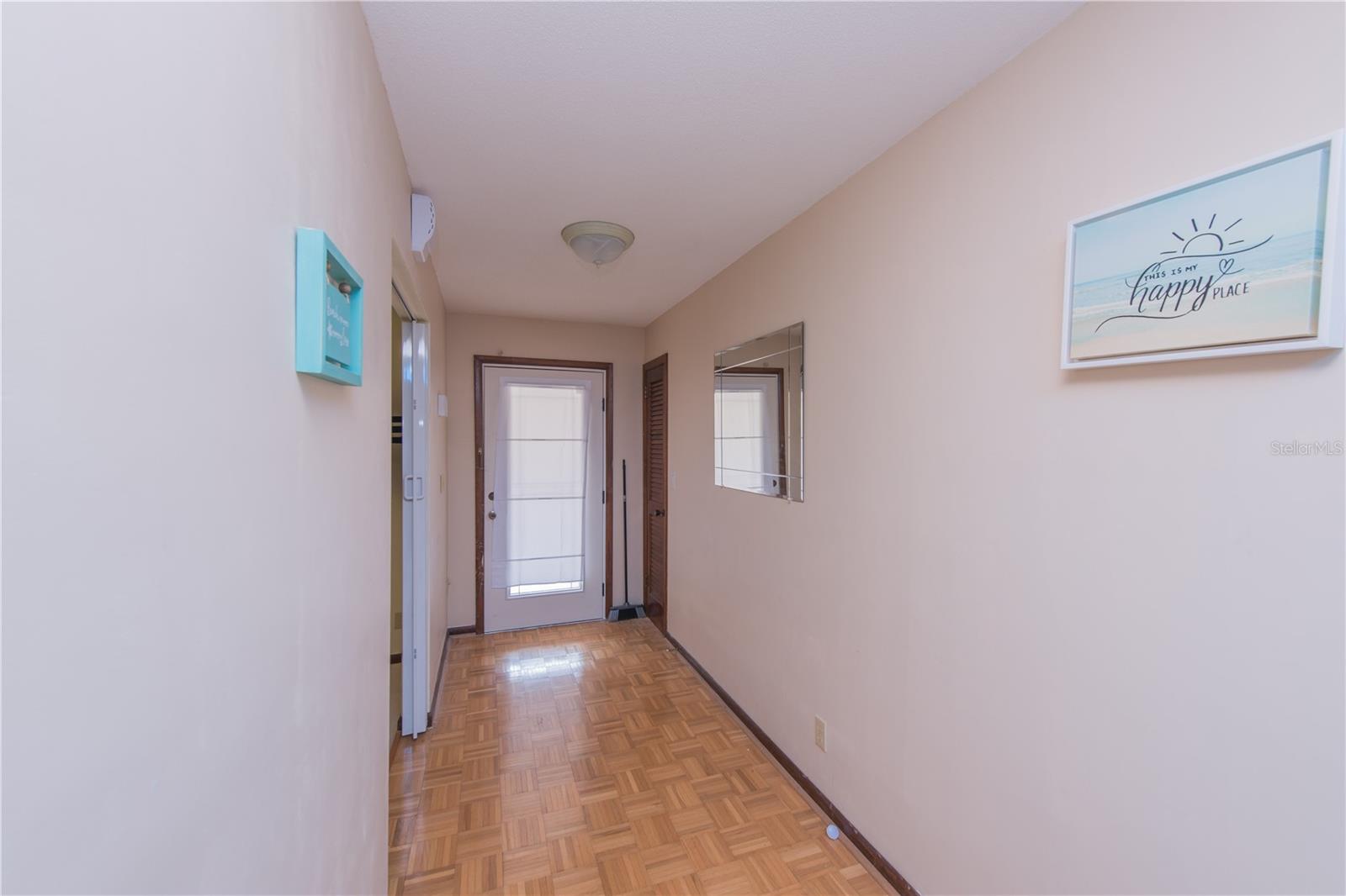 34 OAKMONT CIR — photo 4