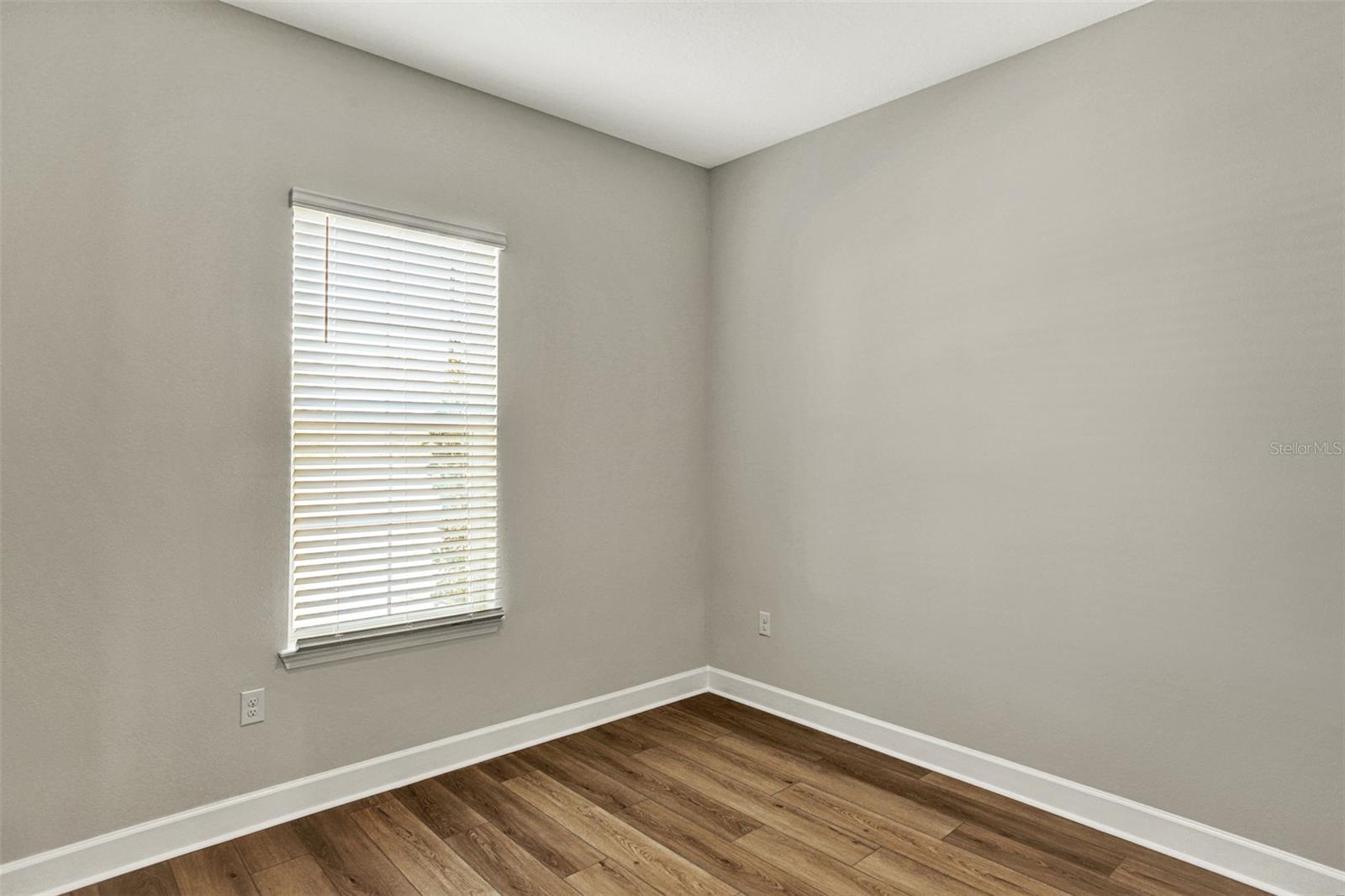 11 FALMOUTH DR — photo 6