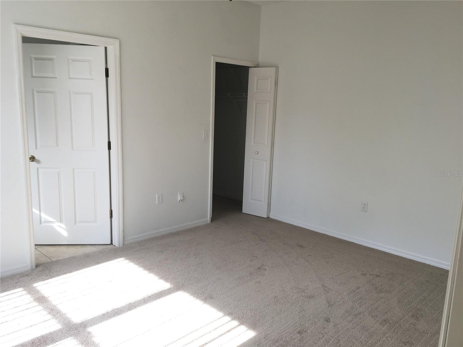 1726 CROWNED AVE — photo 5