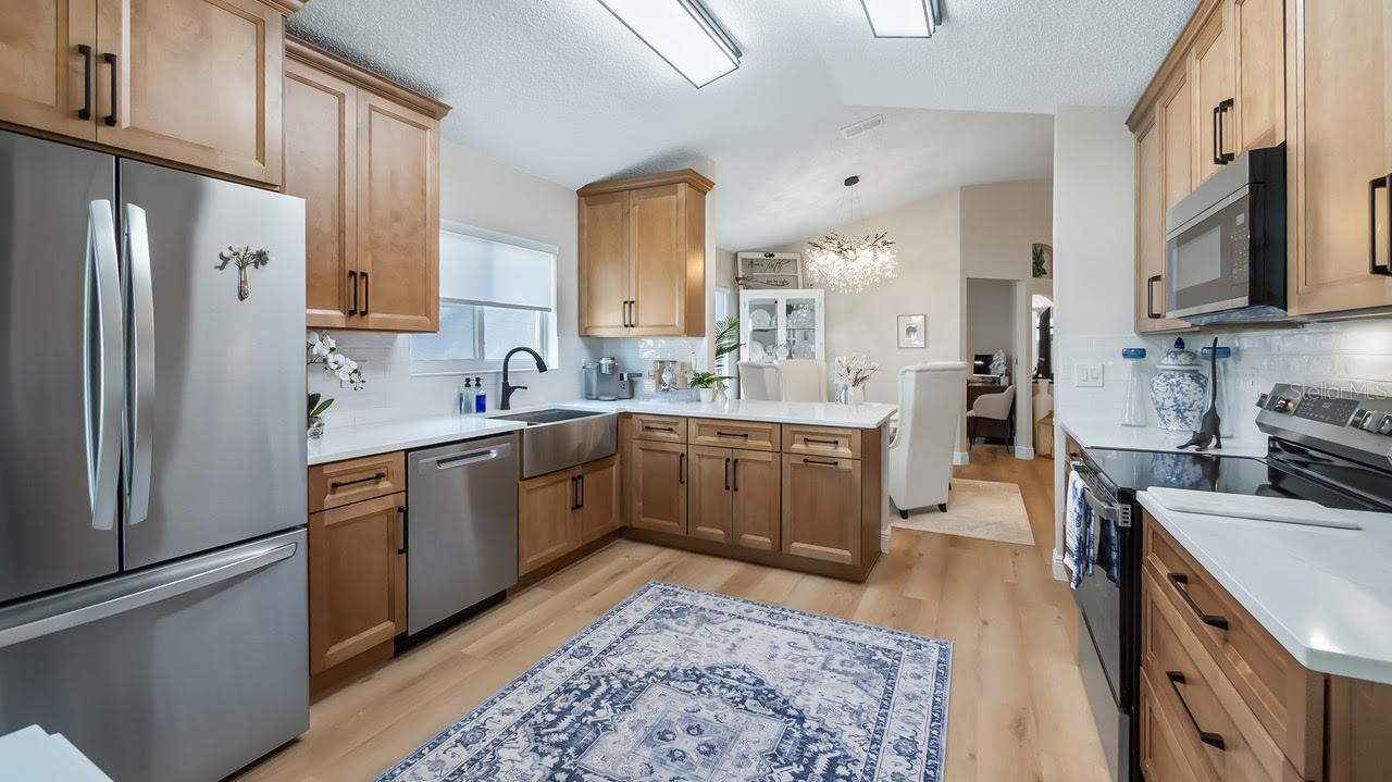 3707 DOUNE WAY — photo 7