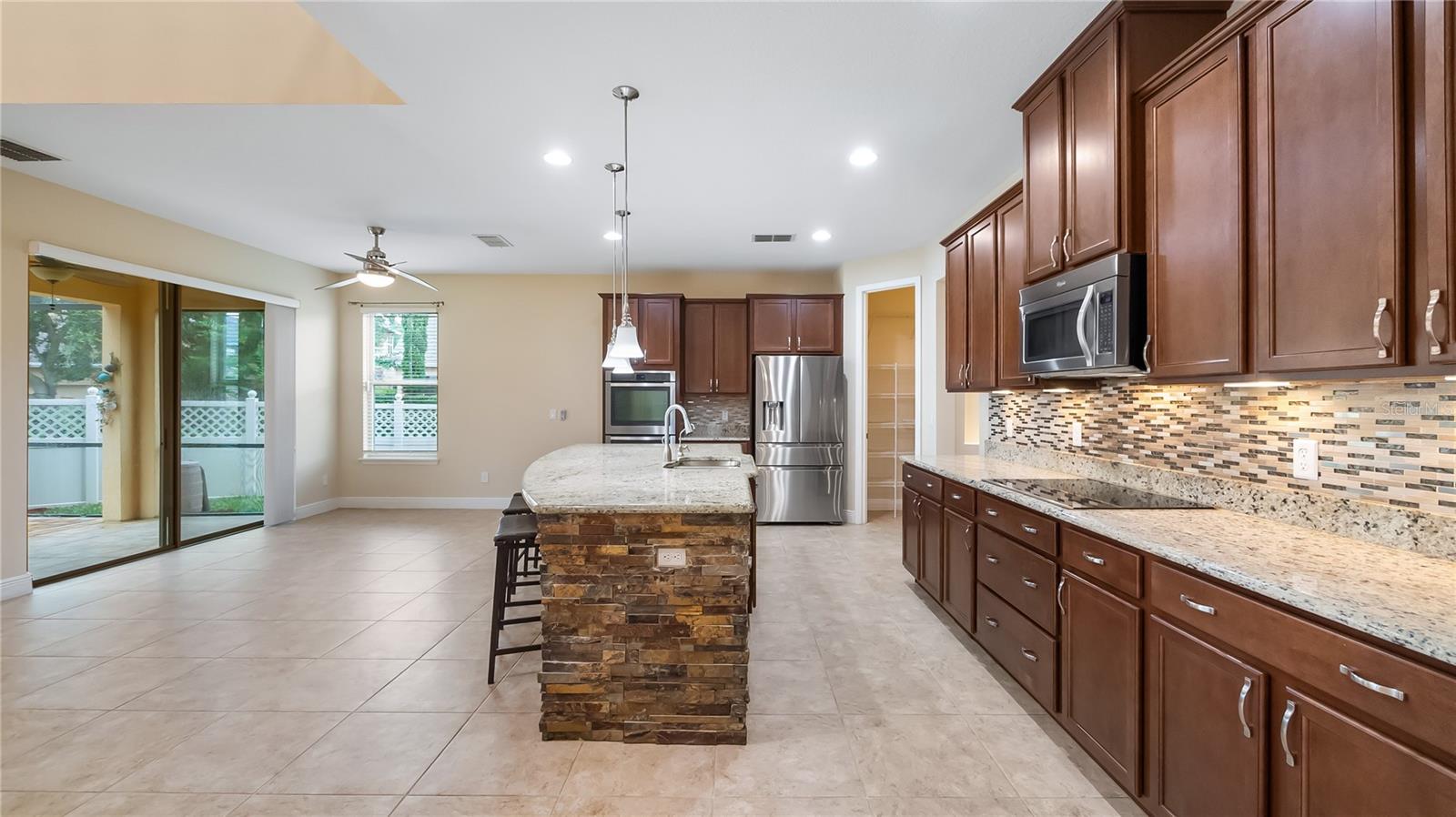 9010 REFLECTION POINTE DR — photo 6
