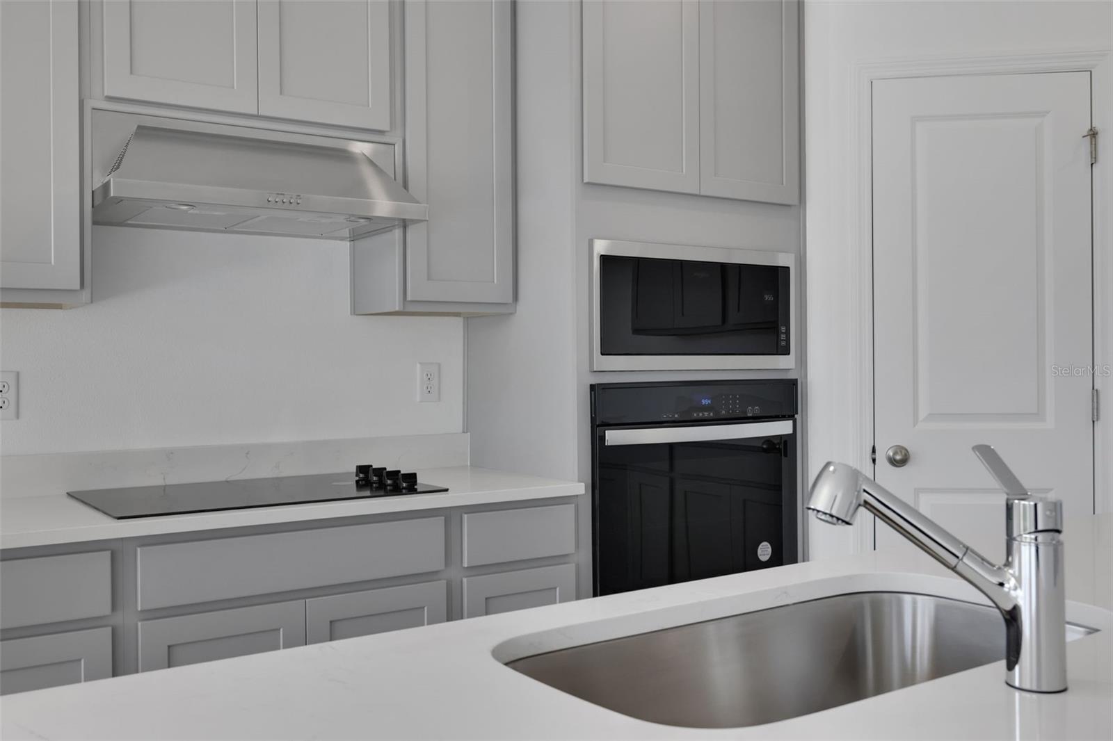 2962 SUPERMARINE RD — photo 12