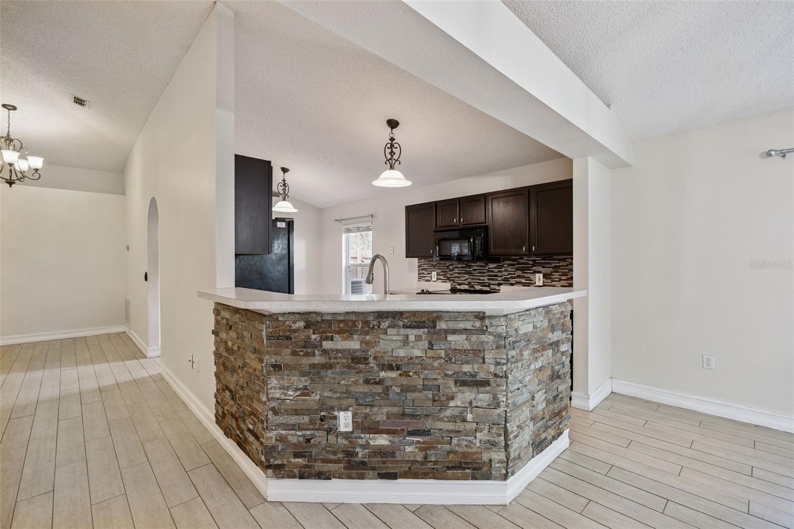 1612 MUIR CIR — photo 12