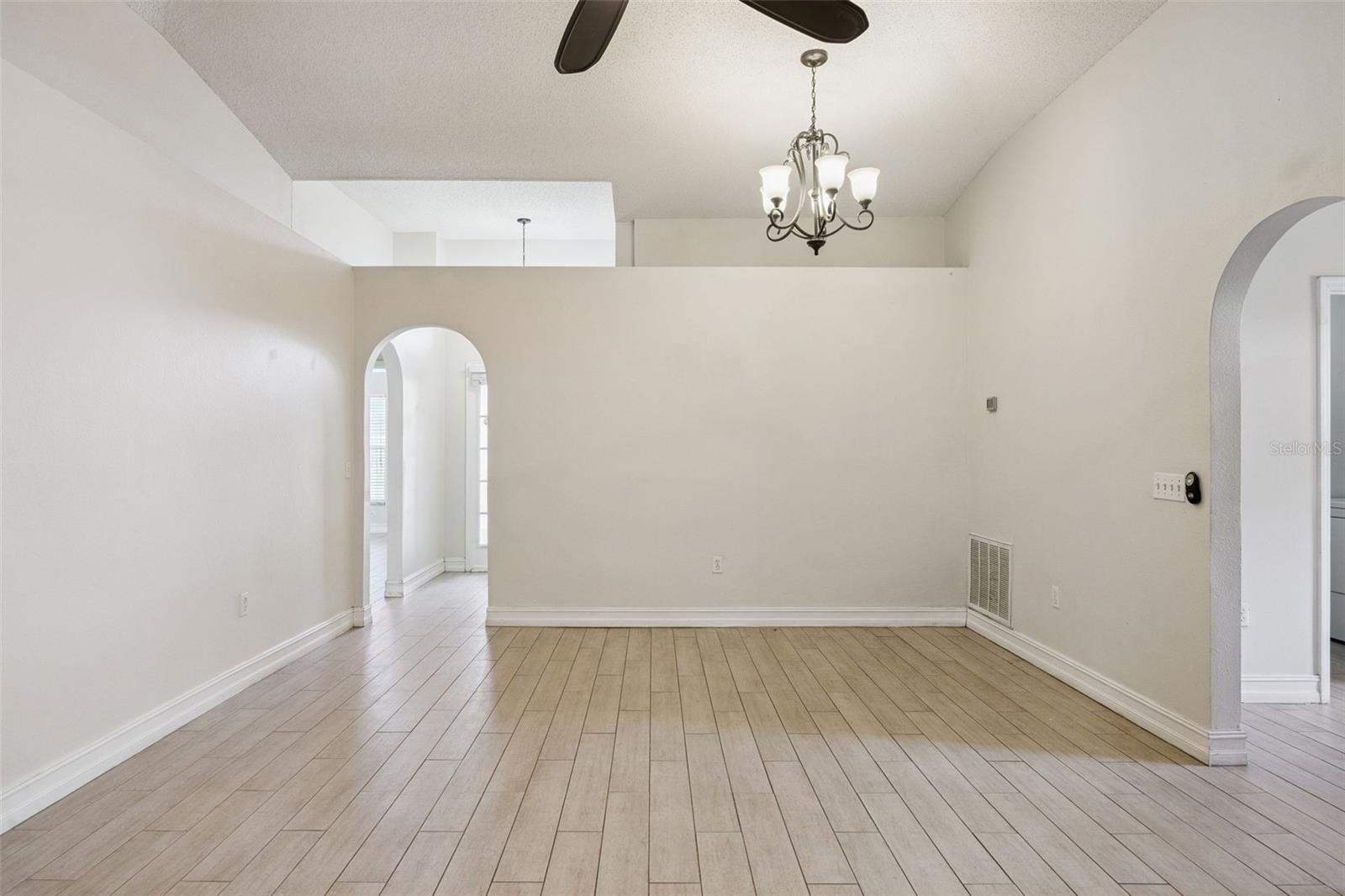 1612 MUIR CIR — photo 7