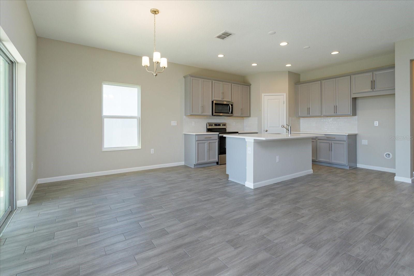 2914 SUPERMARINE RD — photo 10