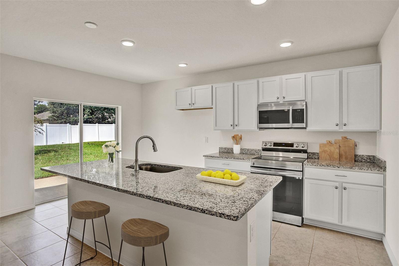 28 BECKER LN — photo 8