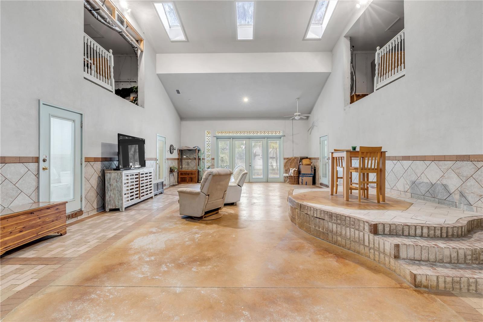 12 PEARL DR — photo 11