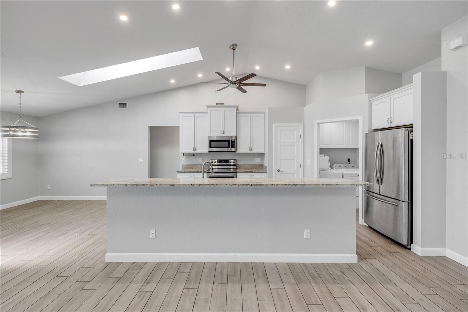 10 CUNNINGHAM DR — photo 11