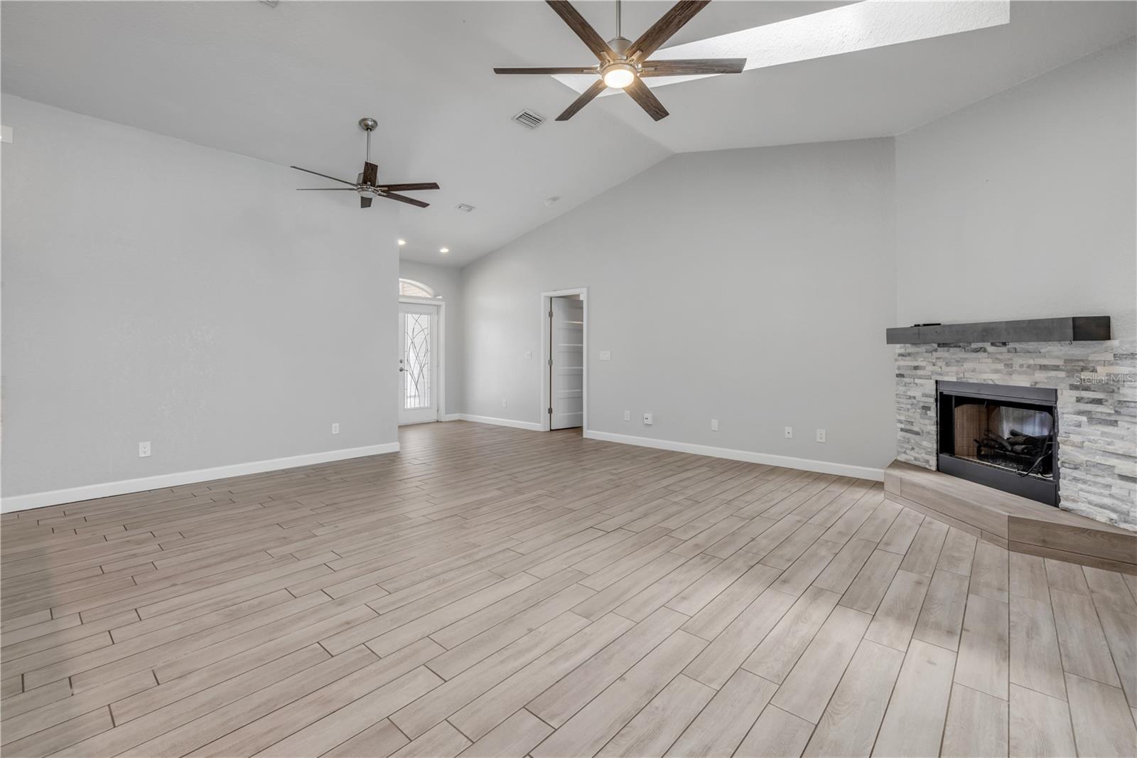10 CUNNINGHAM DR — photo 10