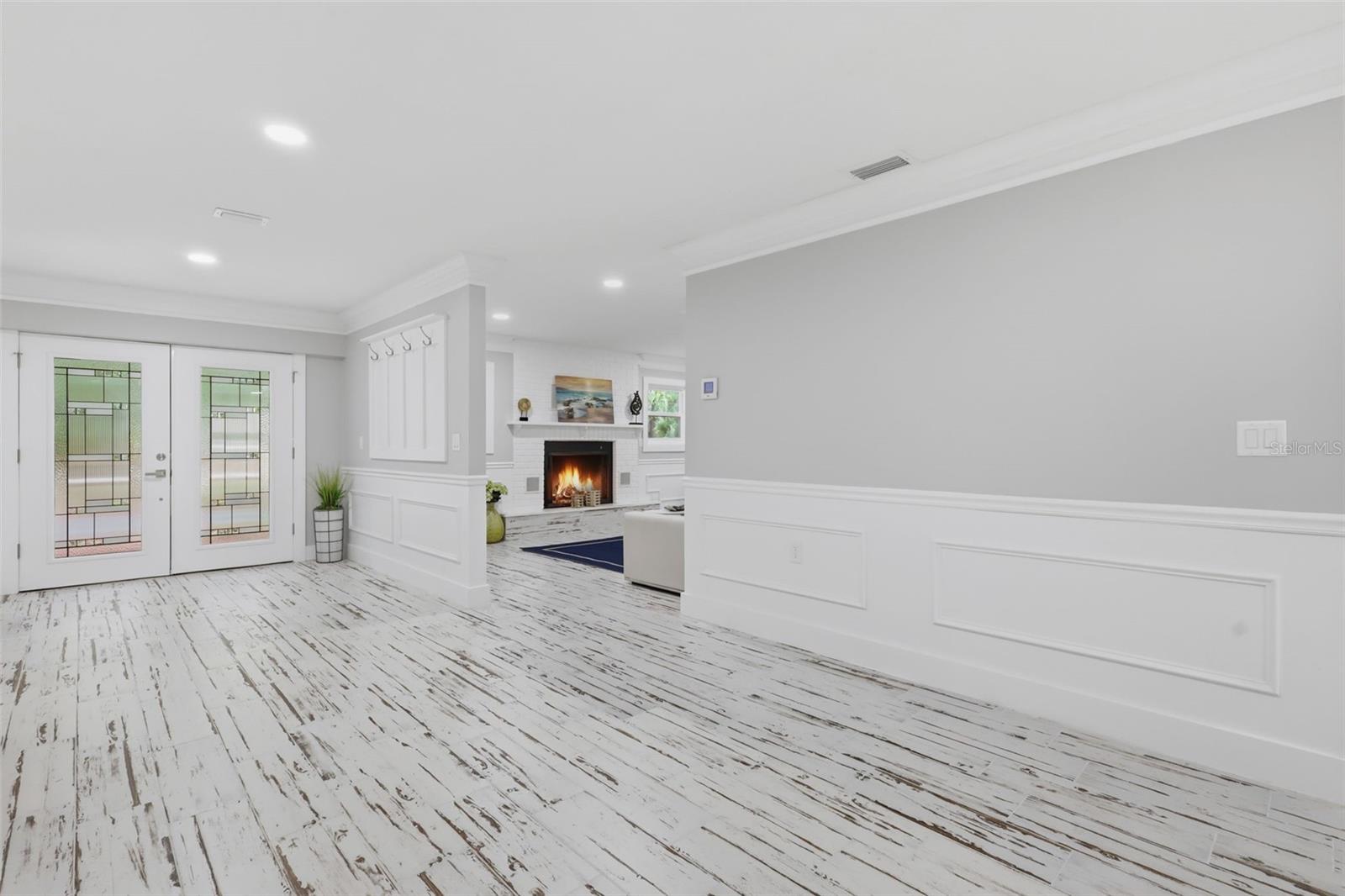 555 WILDWOOD DR — photo 8