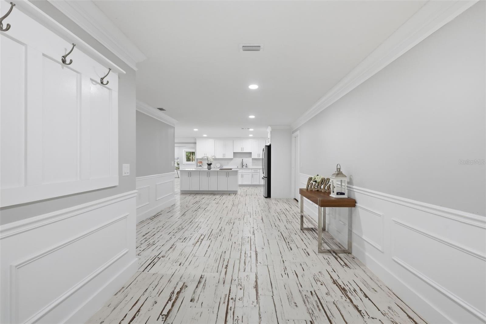555 WILDWOOD DR — photo 9