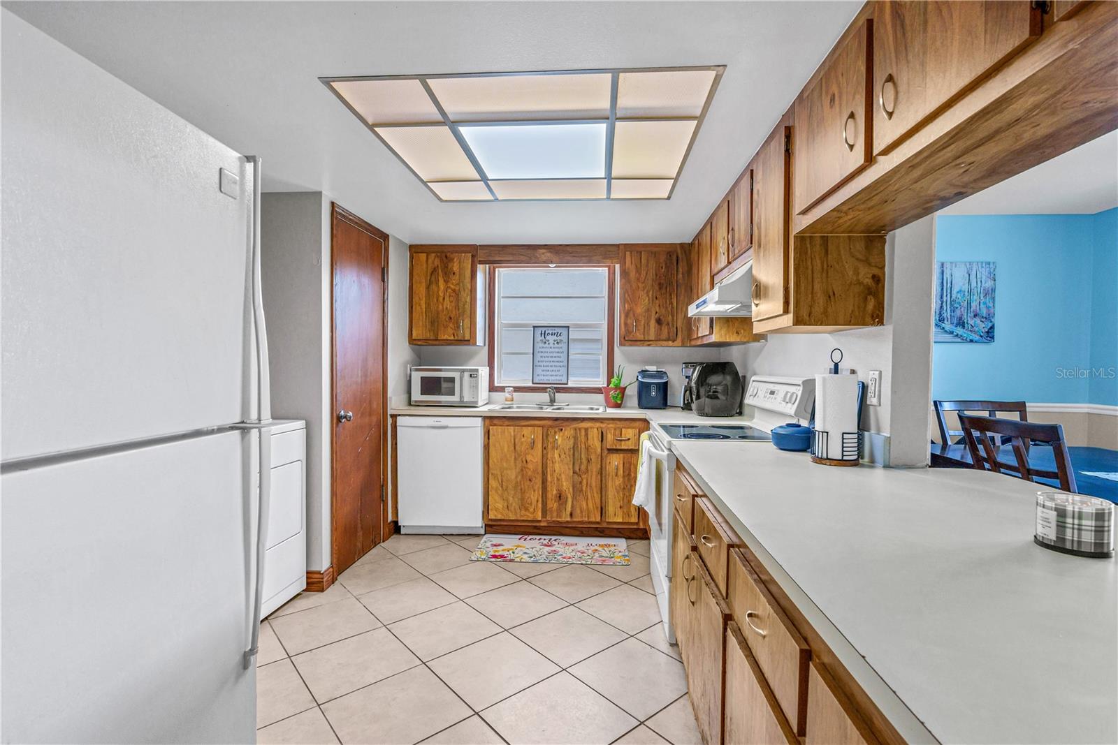 418 BANANA CAY DR #E — photo 8