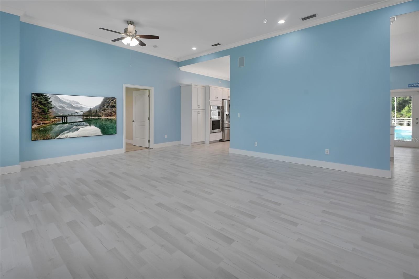 2590 ERENA DR — photo 7