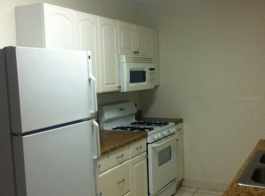 486 OAK ST — photo 10