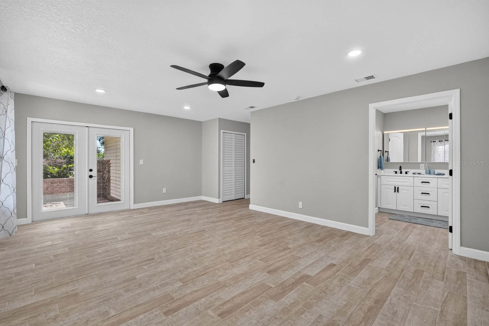 1510 N BEACH ST — photo 12
