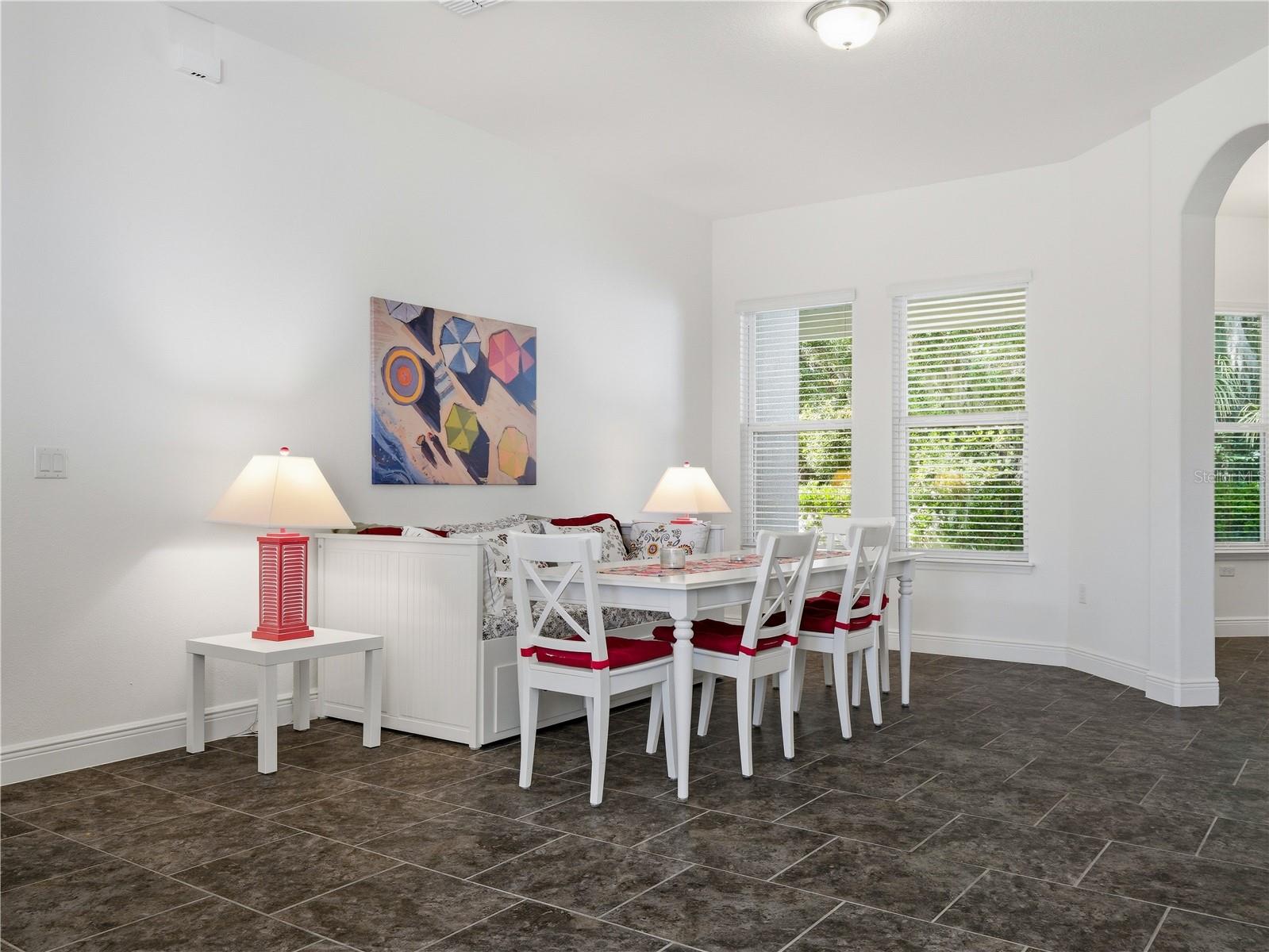 695 GRAPE IVY LN — photo 10