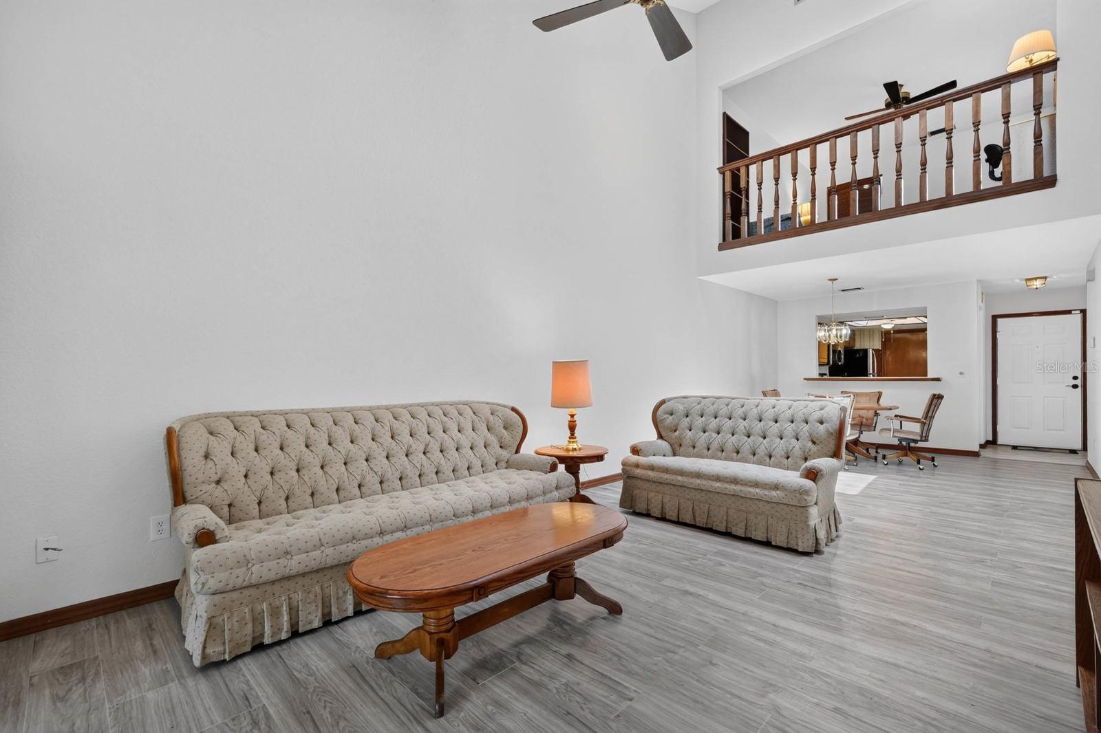 357 CASTLEWOOD LN — photo 4