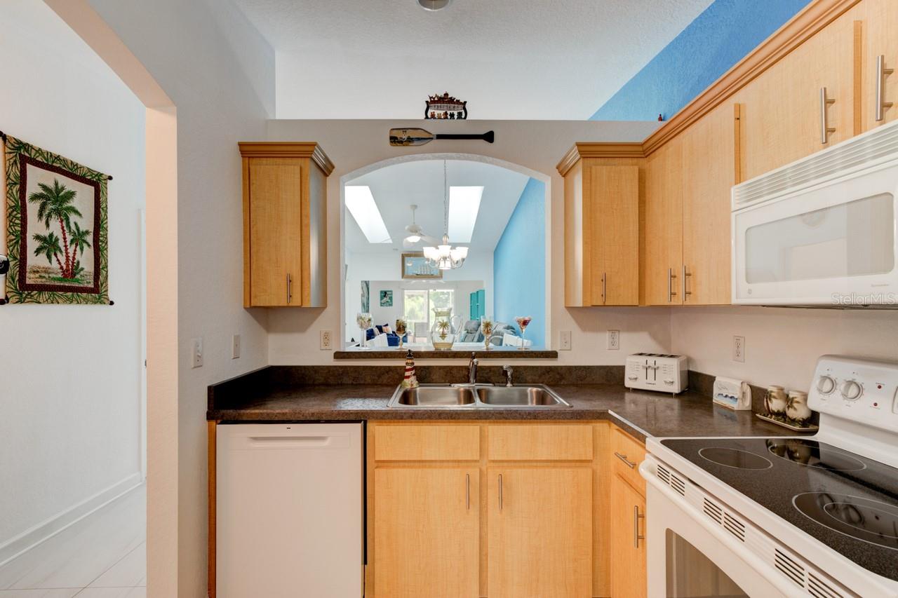 2246 HAWKS COVE CIR — photo 11