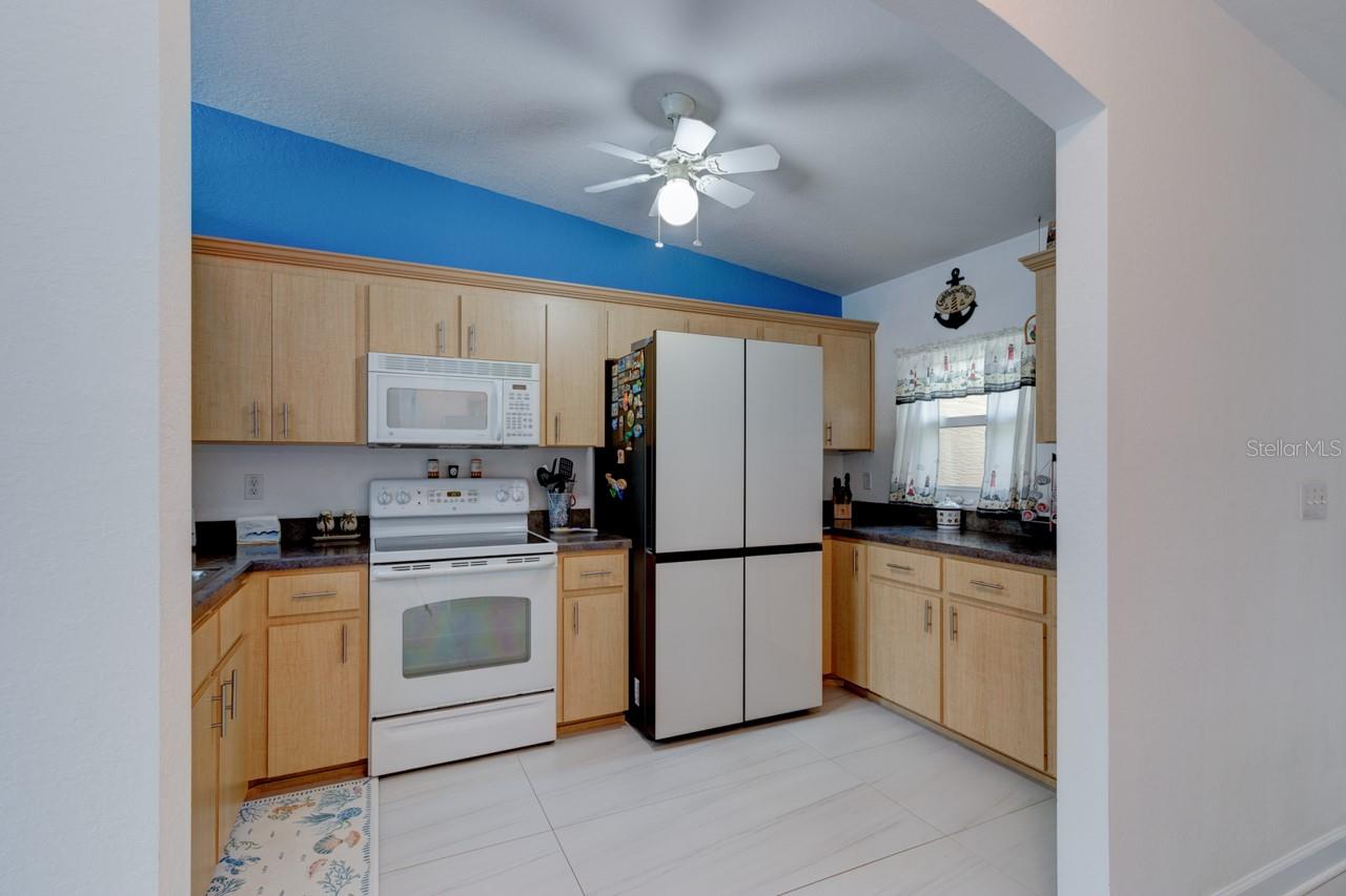 2246 HAWKS COVE CIR — photo 3