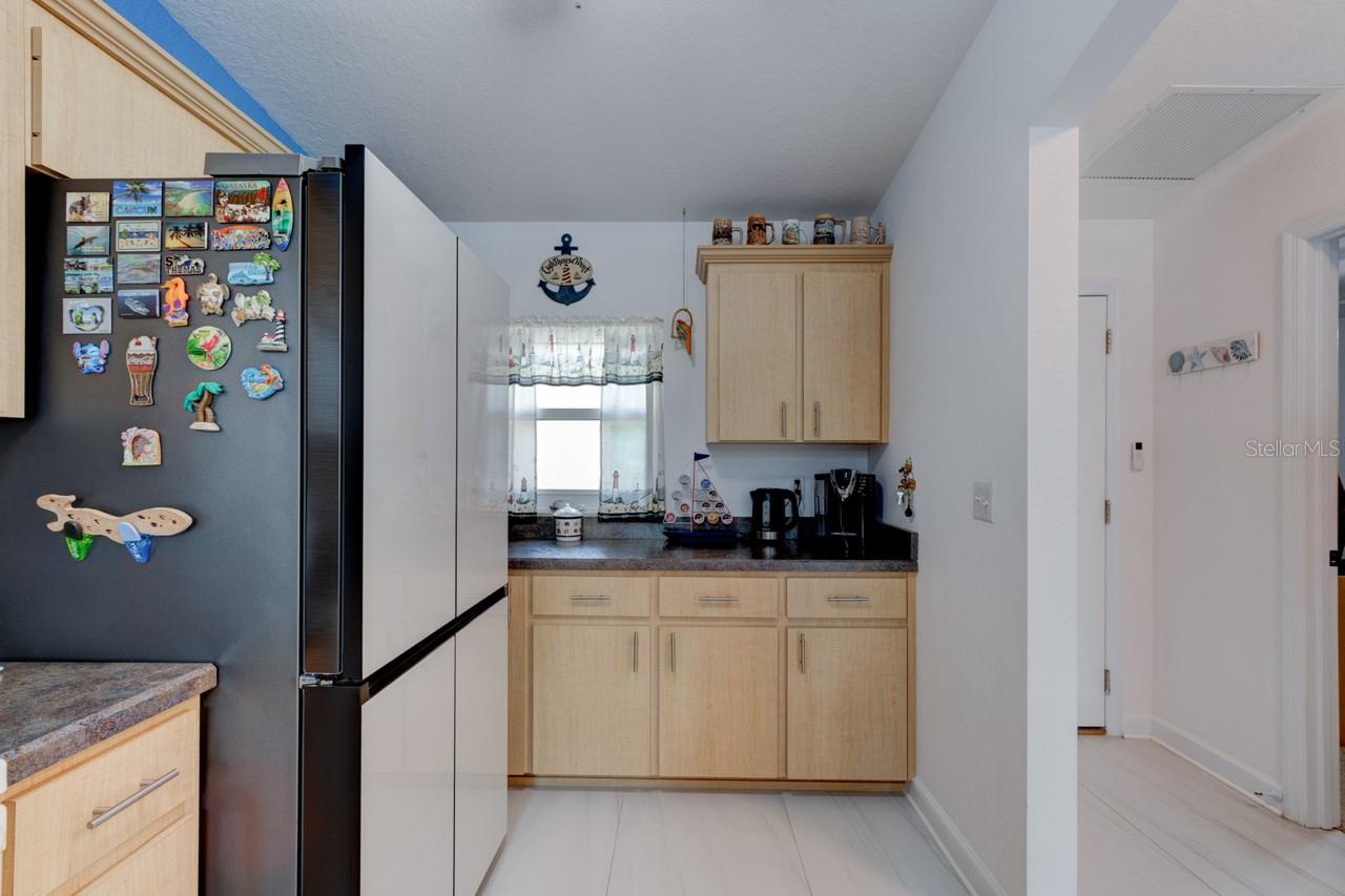 2246 HAWKS COVE CIR — photo 9