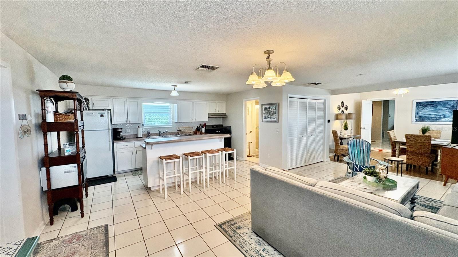 2410 S ATLANTIC AVE — photo 8